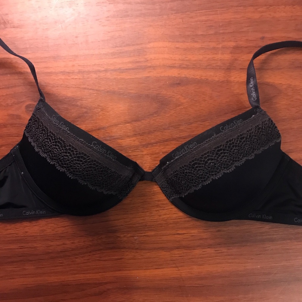 CALVIN KLEIN push up bra